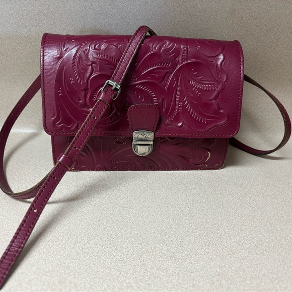 Patricia Nash Handbags - Patricia Nash Leather Crossbody Bag